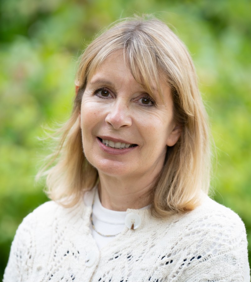 Toni Clarke